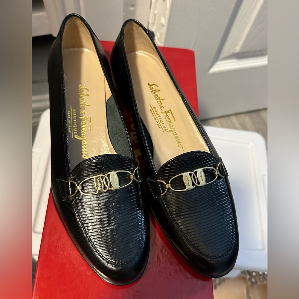 Womens Salvatore Ferragamo size 6 Cookie loafers